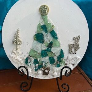 Holiday Mosaic Tree Decor with Green Accents